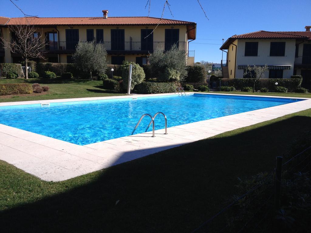 Casa Vacanze Serraglie Raffa ภายนอก รูปภาพ