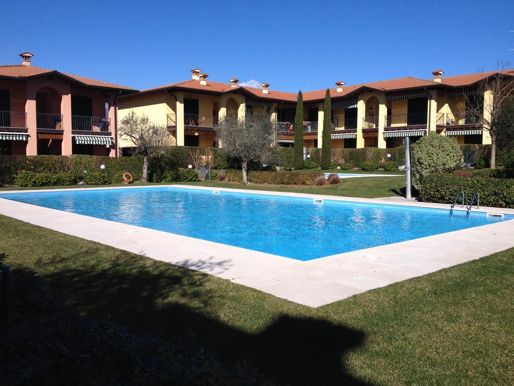 Casa Vacanze Serraglie Raffa ภายนอก รูปภาพ