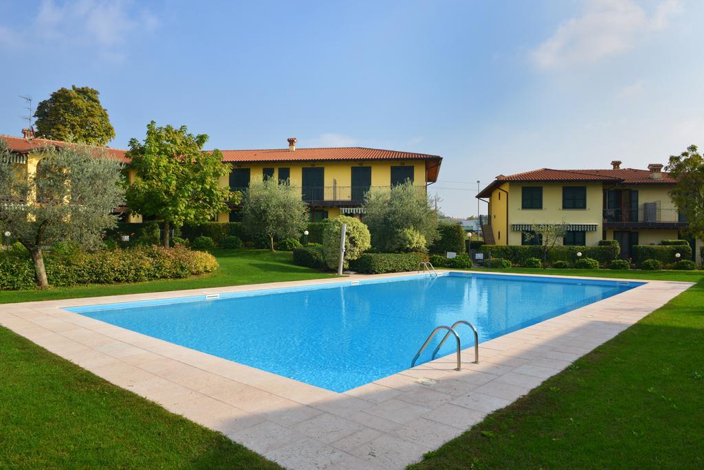 Casa Vacanze Serraglie Raffa ภายนอก รูปภาพ