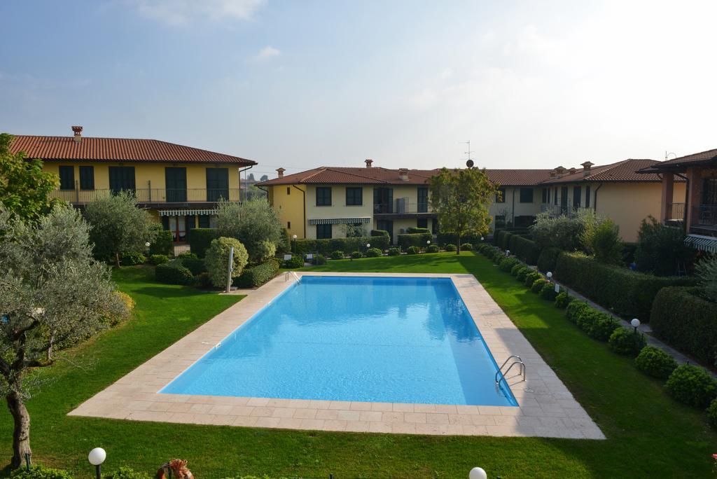 Casa Vacanze Serraglie Raffa ภายนอก รูปภาพ
