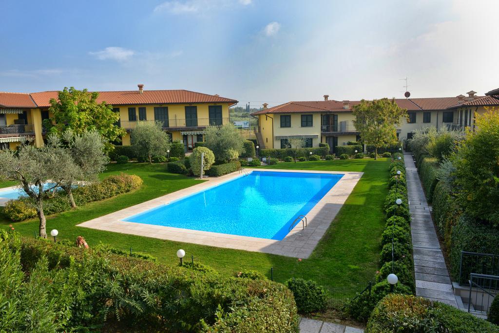 Casa Vacanze Serraglie Raffa ภายนอก รูปภาพ