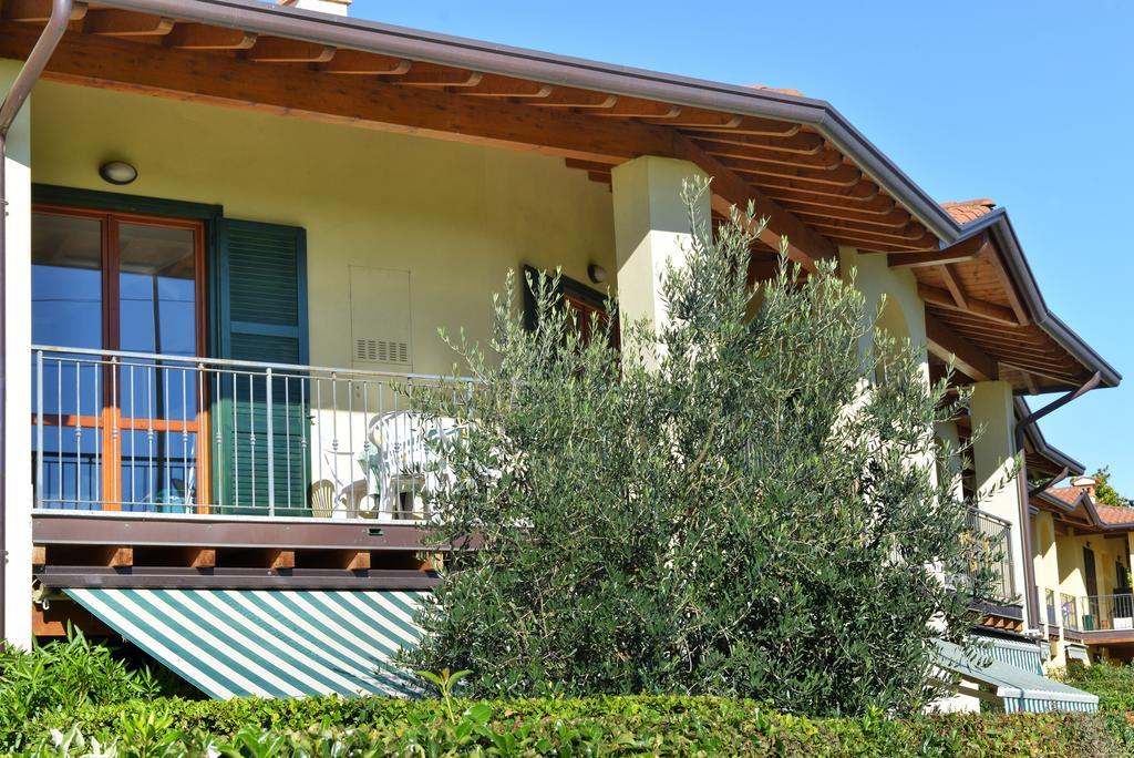 Casa Vacanze Serraglie Raffa ภายนอก รูปภาพ