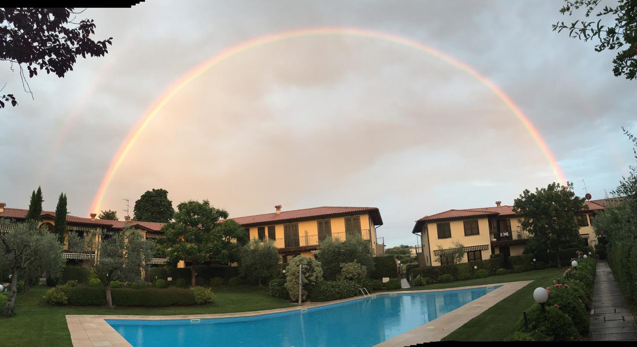 Casa Vacanze Serraglie Raffa ภายนอก รูปภาพ