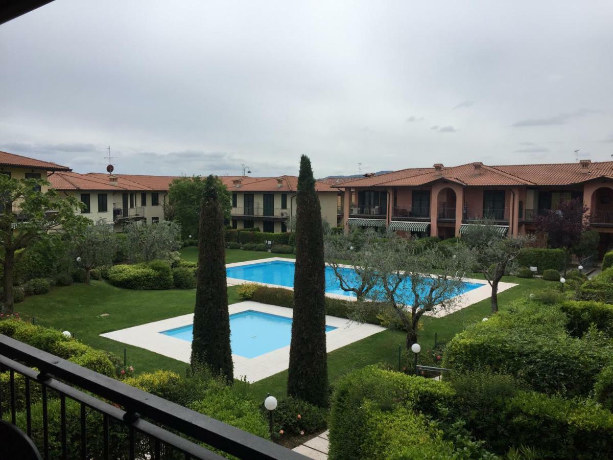 Casa Vacanze Serraglie Raffa ภายนอก รูปภาพ