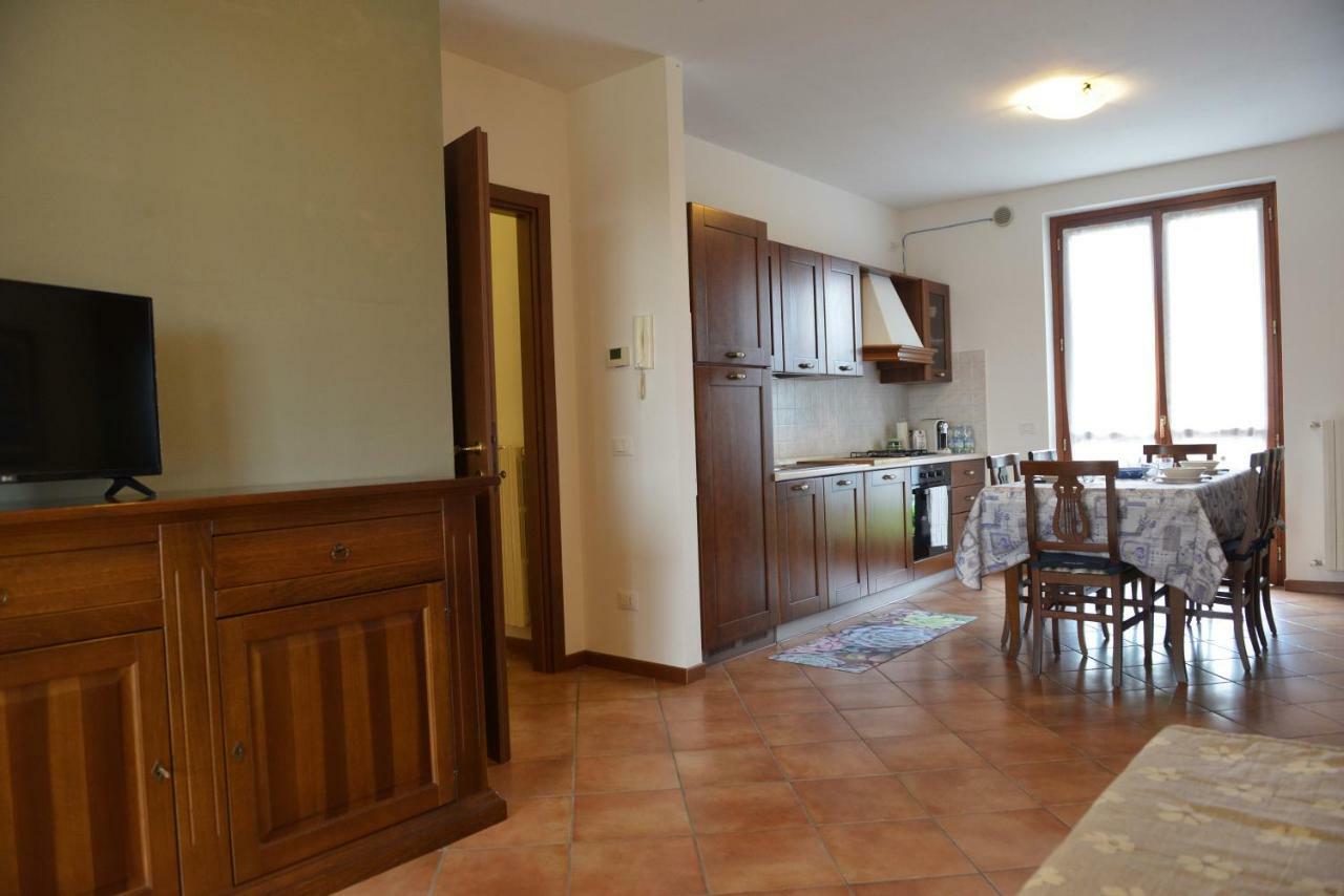 Casa Vacanze Serraglie Raffa ภายนอก รูปภาพ