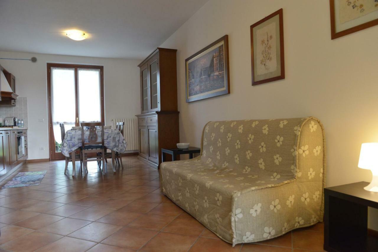 Casa Vacanze Serraglie Raffa ภายนอก รูปภาพ